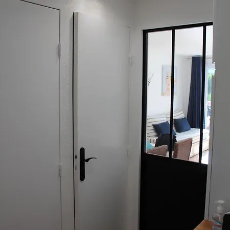 De Standing Avec Piscine Apartmán