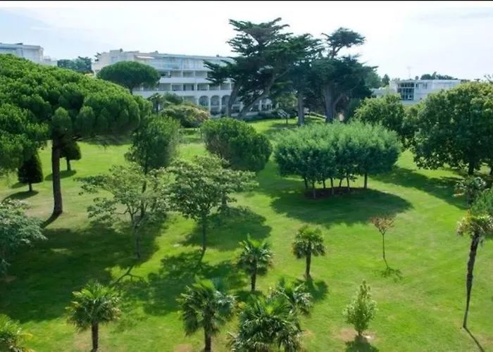 Διαμέρισμα De Standing Avec Piscine *